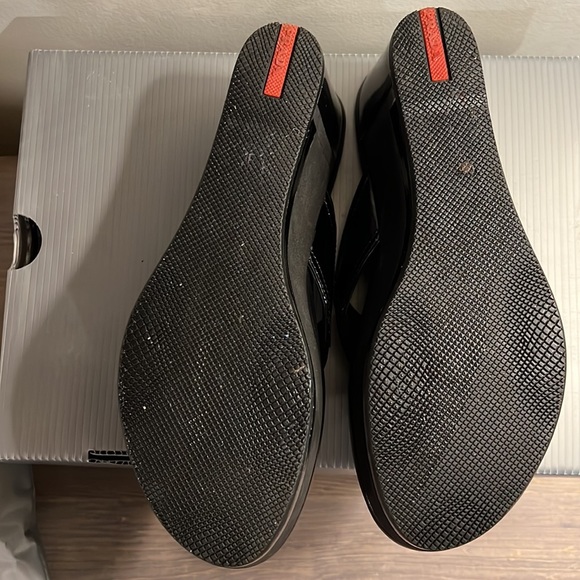 Prada ribbon patent platform sandal - Picture 4 of 10